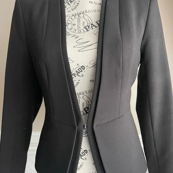 H&M Blazer - Picture 3 of 7